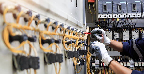 Professional Electrician technician working in Gladstone, MI